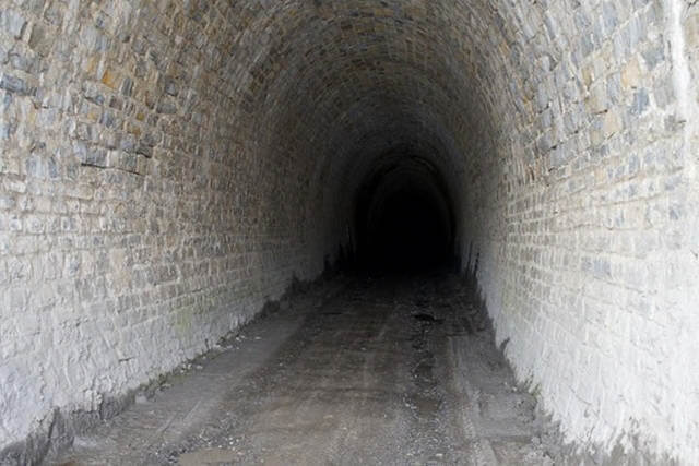 túnel en los Alpes franceses